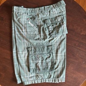 ECKO UNLTD cargo shorts size 40